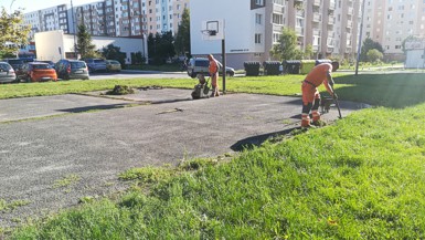 Začali sa práce na oprave športového ihriska na Suvorovovej ulici 